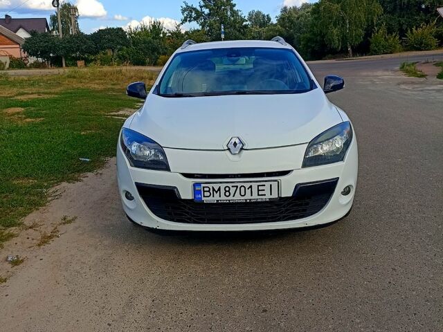 Белый Рено Меган, объемом двигателя 1.5 л и пробегом 270 тыс. км за 5800 $, фото 1 на Automoto.ua