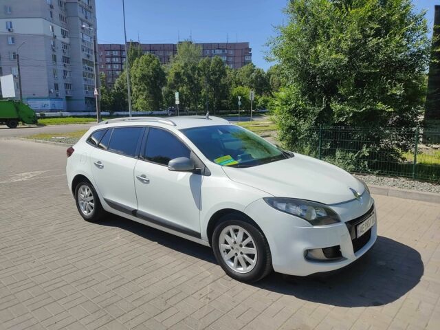 Белый Рено Меган, объемом двигателя 1.5 л и пробегом 270 тыс. км за 7000 $, фото 1 на Automoto.ua