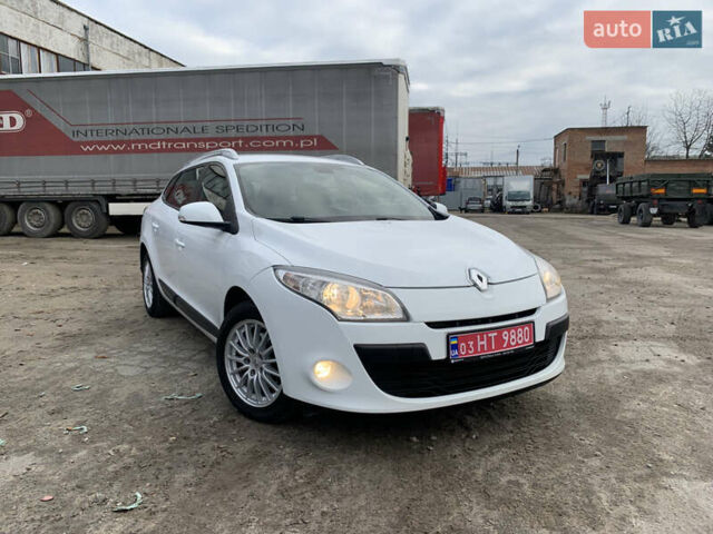 Белый Рено Меган, объемом двигателя 1.5 л и пробегом 221 тыс. км за 7200 $, фото 1 на Automoto.ua