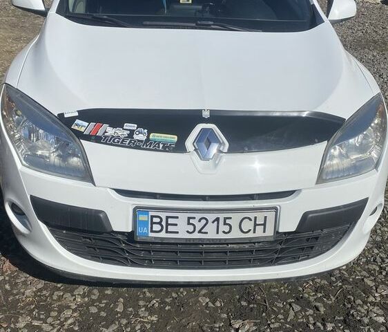 Білий Рено Меган, об'ємом двигуна 1.5 л та пробігом 300 тис. км за 6000 $, фото 1 на Automoto.ua
