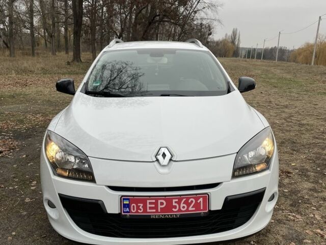 Белый Рено Меган, объемом двигателя 1.5 л и пробегом 263 тыс. км за 8200 $, фото 1 на Automoto.ua