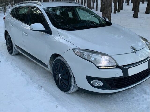 Белый Рено Меган, объемом двигателя 1.5 л и пробегом 275 тыс. км за 6800 $, фото 1 на Automoto.ua