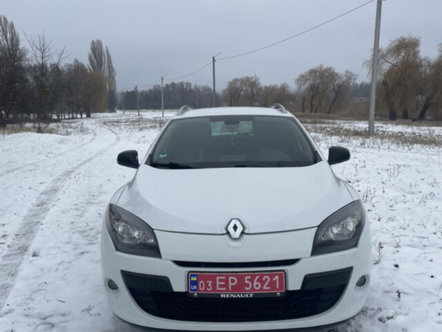 Белый Рено Меган, объемом двигателя 1.46 л и пробегом 263 тыс. км за 8200 $, фото 1 на Automoto.ua