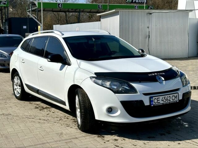 Белый Рено Меган, объемом двигателя 1.5 л и пробегом 240 тыс. км за 6000 $, фото 1 на Automoto.ua