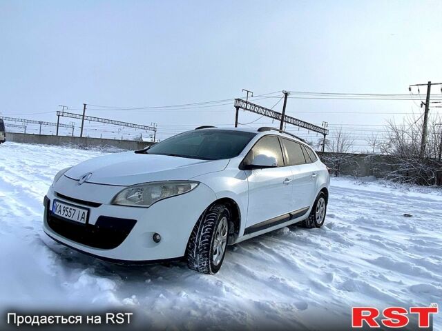 Белый Рено Меган, объемом двигателя 1.5 л и пробегом 25300 тыс. км за 7500 $, фото 1 на Automoto.ua