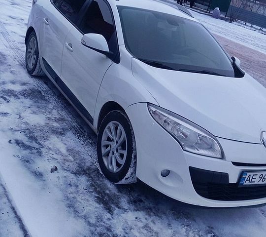 Белый Рено Меган, объемом двигателя 1.46 л и пробегом 159 тыс. км за 6500 $, фото 1 на Automoto.ua