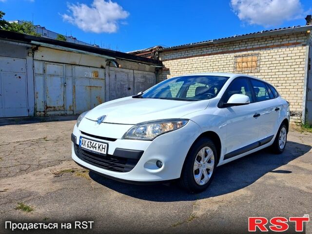 Белый Рено Меган, объемом двигателя 1.5 л и пробегом 270 тыс. км за 7800 $, фото 1 на Automoto.ua
