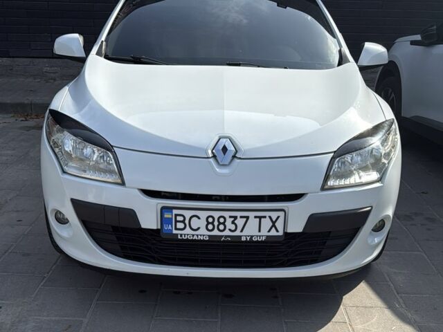 Білий Рено Меган, об'ємом двигуна 1.5 л та пробігом 277 тис. км за 7800 $, фото 1 на Automoto.ua
