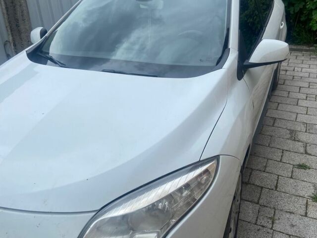 Білий Рено Меган, об'ємом двигуна 0 л та пробігом 360 тис. км за 5500 $, фото 1 на Automoto.ua