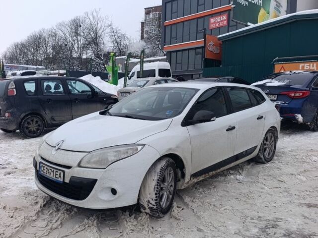 Белый Рено Меган, объемом двигателя 1.5 л и пробегом 260 тыс. км за 5900 $, фото 1 на Automoto.ua