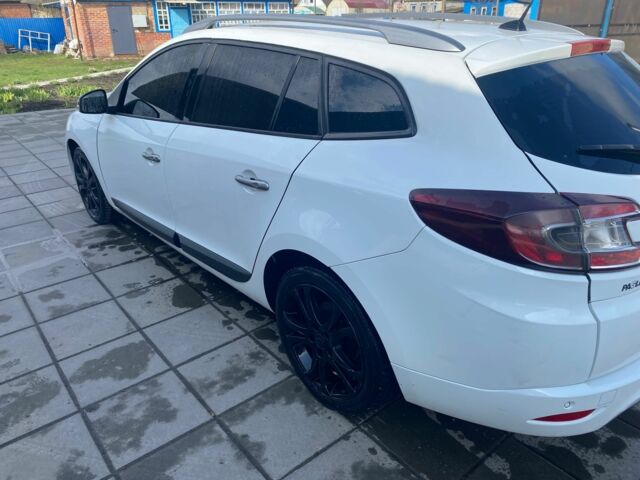 Белый Рено Меган, объемом двигателя 1.5 л и пробегом 220 тыс. км за 6200 $, фото 1 на Automoto.ua