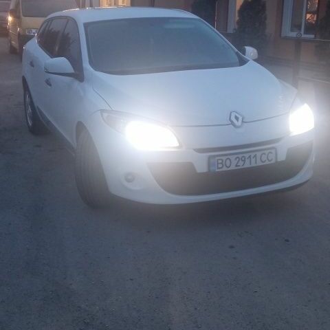 Білий Рено Меган, об'ємом двигуна 1.5 л та пробігом 312 тис. км за 6100 $, фото 1 на Automoto.ua