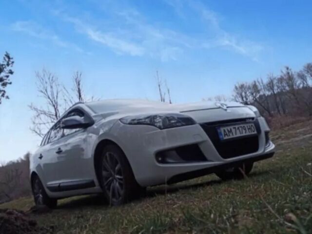 Белый Рено Меган, объемом двигателя 1.5 л и пробегом 235 тыс. км за 7000 $, фото 1 на Automoto.ua