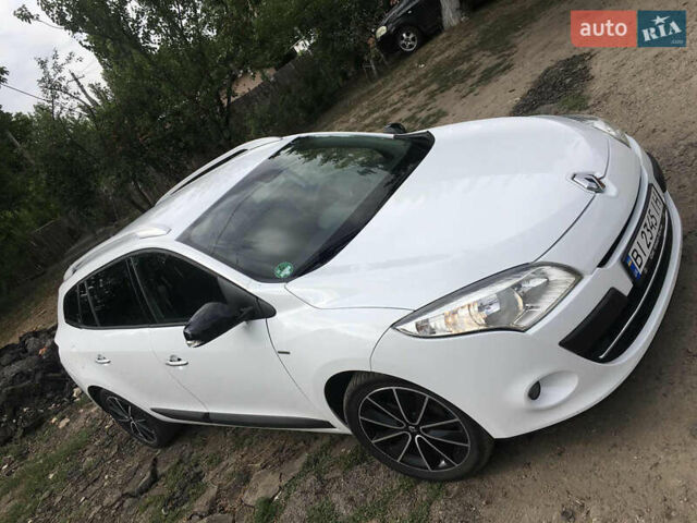 Белый Рено Меган, объемом двигателя 1.46 л и пробегом 295 тыс. км за 7800 $, фото 1 на Automoto.ua