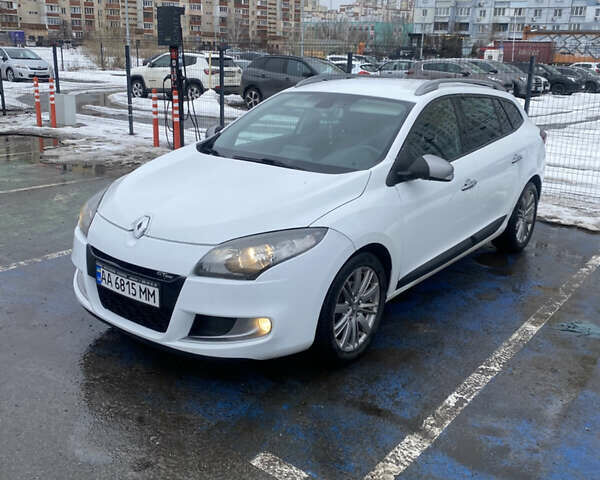 Білий Рено Меган, об'ємом двигуна 1.46 л та пробігом 328 тис. км за 6500 $, фото 1 на Automoto.ua