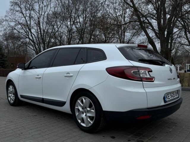 Белый Рено Меган, объемом двигателя 1.5 л и пробегом 300 тыс. км за 7100 $, фото 1 на Automoto.ua