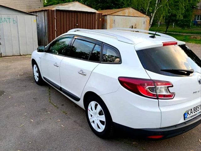 Белый Рено Меган, объемом двигателя 1.9 л и пробегом 0 тыс. км за 7200 $, фото 1 на Automoto.ua
