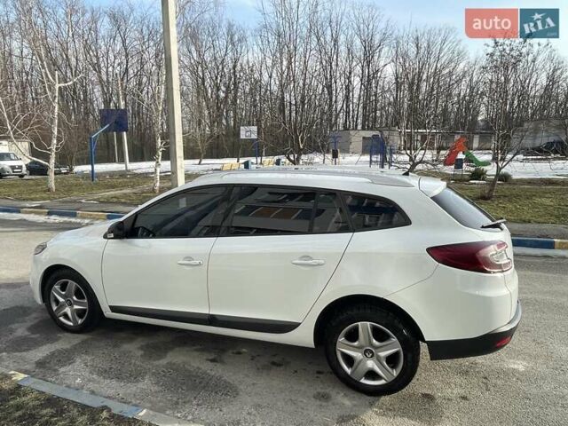 Білий Рено Меган, об'ємом двигуна 1.46 л та пробігом 343 тис. км за 6000 $, фото 1 на Automoto.ua