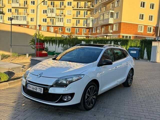 Білий Рено Меган, об'ємом двигуна 1.6 л та пробігом 281 тис. км за 7850 $, фото 1 на Automoto.ua