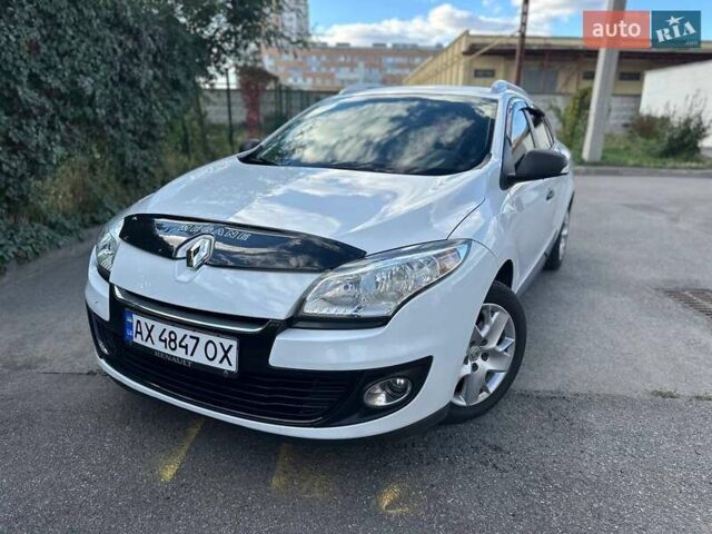 Білий Рено Меган, об'ємом двигуна 1.6 л та пробігом 98 тис. км за 8000 $, фото 1 на Automoto.ua