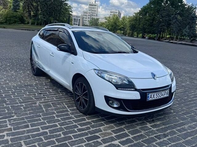 Білий Рено Меган, об'ємом двигуна 1.6 л та пробігом 243 тис. км за 6999 $, фото 1 на Automoto.ua