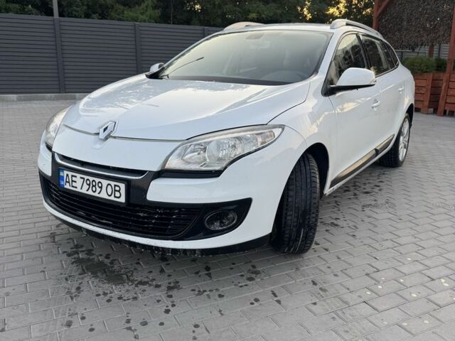Білий Рено Меган, об'ємом двигуна 1.5 л та пробігом 350 тис. км за 5720 $, фото 1 на Automoto.ua