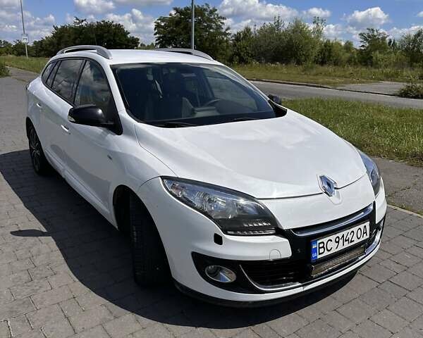 Белый Рено Меган, объемом двигателя 1.6 л и пробегом 228 тыс. км за 8100 $, фото 1 на Automoto.ua