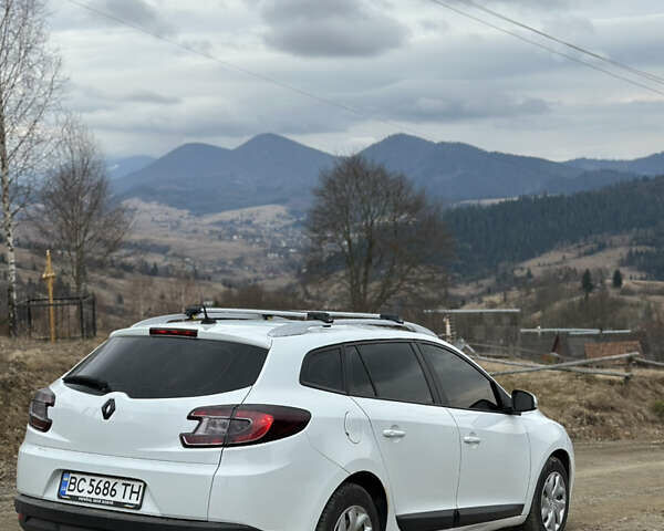 Білий Рено Меган, об'ємом двигуна 2 л та пробігом 270 тис. км за 7900 $, фото 1 на Automoto.ua