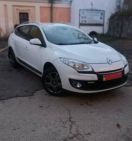 Белый Рено Меган, объемом двигателя 1.5 л и пробегом 265 тыс. км за 6900 $, фото 1 на Automoto.ua