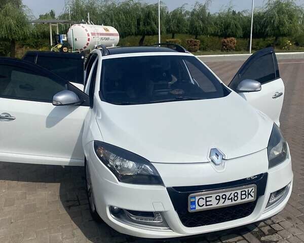 Белый Рено Меган, объемом двигателя 1.5 л и пробегом 310 тыс. км за 7700 $, фото 1 на Automoto.ua