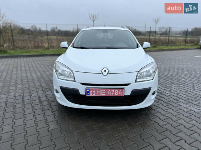 Білий Рено Меган, об'ємом двигуна 1.5 л та пробігом 250 тис. км за 7900 $, фото 1 на Automoto.ua