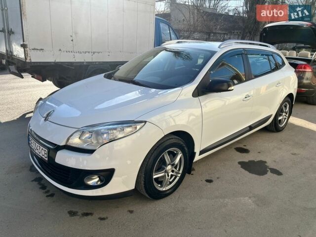 Білий Рено Меган, об'ємом двигуна 1.46 л та пробігом 267 тис. км за 5000 $, фото 1 на Automoto.ua