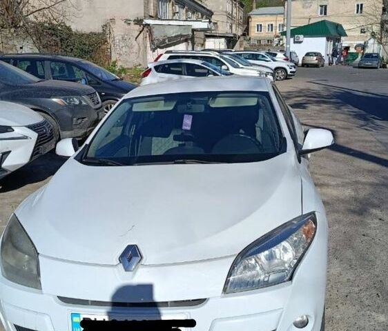 Білий Рено Меган, об'ємом двигуна 1.5 л та пробігом 350 тис. км за 5900 $, фото 1 на Automoto.ua