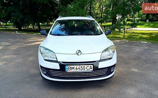 Білий Рено Меган, об'ємом двигуна 1.6 л та пробігом 149 тис. км за 8600 $, фото 1 на Automoto.ua