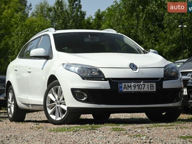 Білий Рено Меган, об'ємом двигуна 1.46 л та пробігом 228 тис. км за 7500 $, фото 1 на Automoto.ua