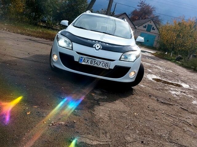 Белый Рено Меган, объемом двигателя 1.5 л и пробегом 308 тыс. км за 7200 $, фото 1 на Automoto.ua