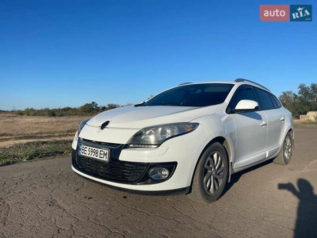 Белый Рено Меган, объемом двигателя 1.5 л и пробегом 350 тыс. км за 6600 $, фото 1 на Automoto.ua