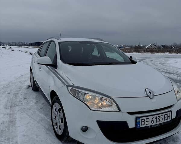 Белый Рено Меган, объемом двигателя 1.46 л и пробегом 256 тыс. км за 5900 $, фото 1 на Automoto.ua