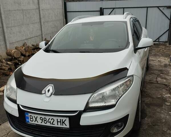 Белый Рено Меган, объемом двигателя 1.56 л и пробегом 241 тыс. км за 7200 $, фото 1 на Automoto.ua