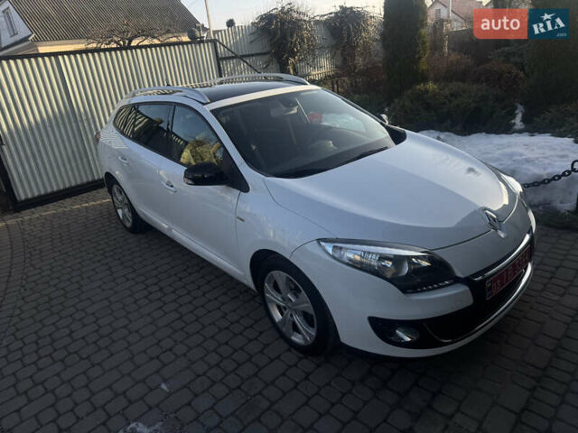 Білий Рено Меган, об'ємом двигуна 1.5 л та пробігом 237 тис. км за 8999 $, фото 1 на Automoto.ua