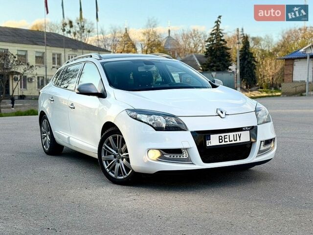 Білий Рено Меган, об'ємом двигуна 1.46 л та пробігом 252 тис. км за 7999 $, фото 1 на Automoto.ua