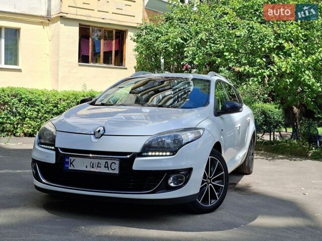 Білий Рено Меган, об'ємом двигуна 1.46 л та пробігом 241 тис. км за 7900 $, фото 1 на Automoto.ua