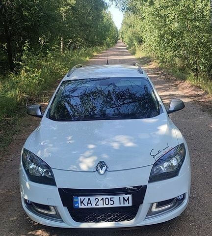 Білий Рено Меган, об'ємом двигуна 1.46 л та пробігом 218 тис. км за 7300 $, фото 1 на Automoto.ua