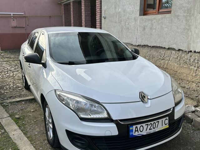 Білий Рено Меган, об'ємом двигуна 1.5 л та пробігом 328 тис. км за 6099 $, фото 1 на Automoto.ua