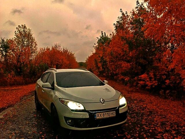 Білий Рено Меган, об'ємом двигуна 1.5 л та пробігом 270 тис. км за 8000 $, фото 1 на Automoto.ua