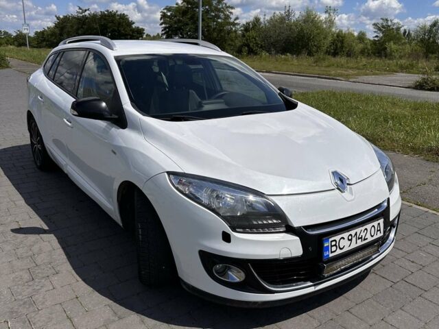 Белый Рено Меган, объемом двигателя 1.6 л и пробегом 228 тыс. км за 8100 $, фото 1 на Automoto.ua