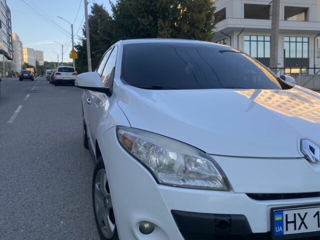 Білий Рено Меган, об'ємом двигуна 1.5 л та пробігом 280 тис. км за 6000 $, фото 1 на Automoto.ua