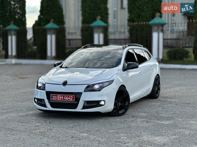 Белый Рено Меган, объемом двигателя 0 л и пробегом 160 тыс. км за 9300 $, фото 1 на Automoto.ua