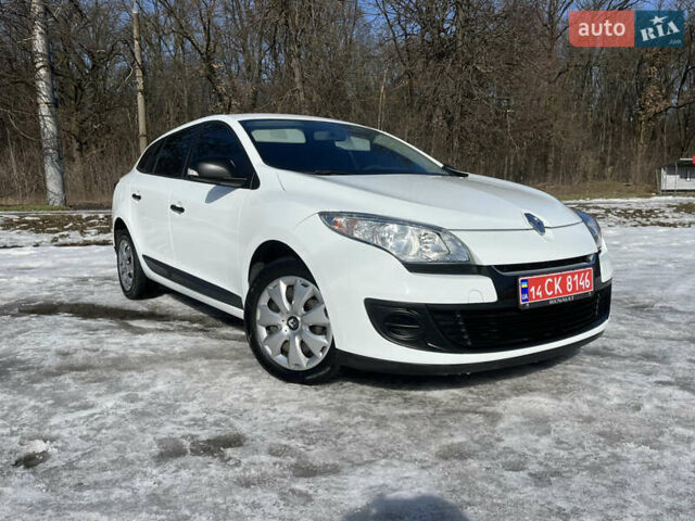 Белый Рено Меган, объемом двигателя 1.6 л и пробегом 98 тыс. км за 7800 $, фото 1 на Automoto.ua