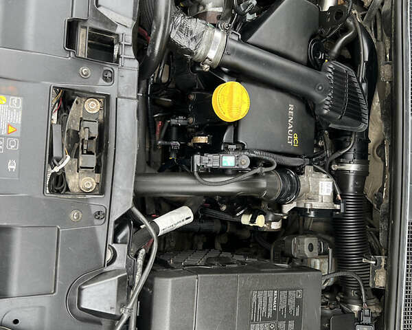 Білий Рено Меган, об'ємом двигуна 1.46 л та пробігом 297 тис. км за 7200 $, фото 1 на Automoto.ua